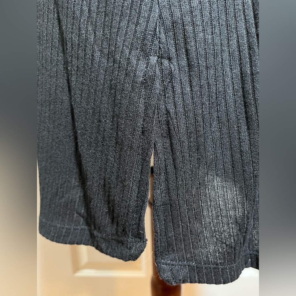 Lane Bryant Women’s Black V-Neck Ribbed Top - Picture 6 of 11